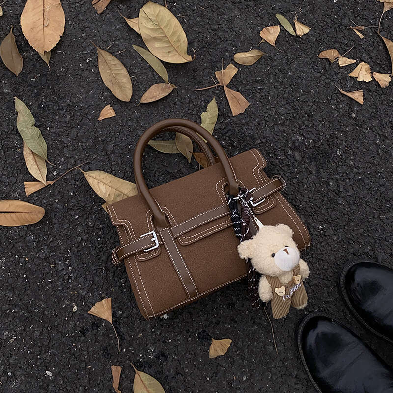 Commuting Matte for Women 2025 New Fashion Designer Bags Versatile Crossbody Exquisite Super Popular Handheld Small Square Bag