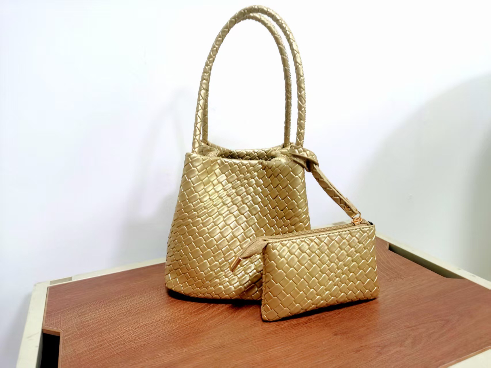 Luxury Brand Designer Bag Woven Embossed Handbag High-End Woven Tote Bag Women's Fashion Handbag
