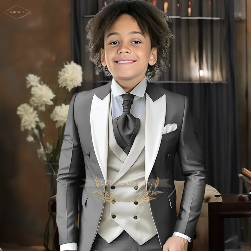 Boys 3piece suit customized groomsman wedding childrens dance party birthday tailcoat elegant little gentleman suit 251017