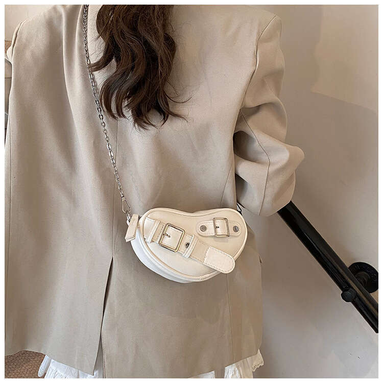 Exquisite Mini for Women 2025 New Summer Designer Bags Versatile Chain Crossbody Unique Niche Heart-shaped Lipstick Bag