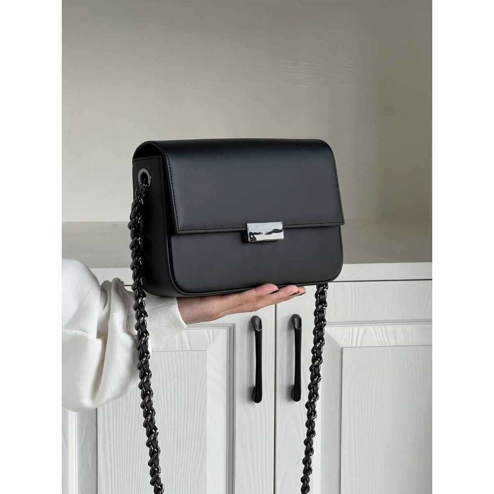 2025 Designer Bags New Small Square Trendy Texture Designer Bags Ins French Niche Chain Commuter Shoulder Crossbody Bag