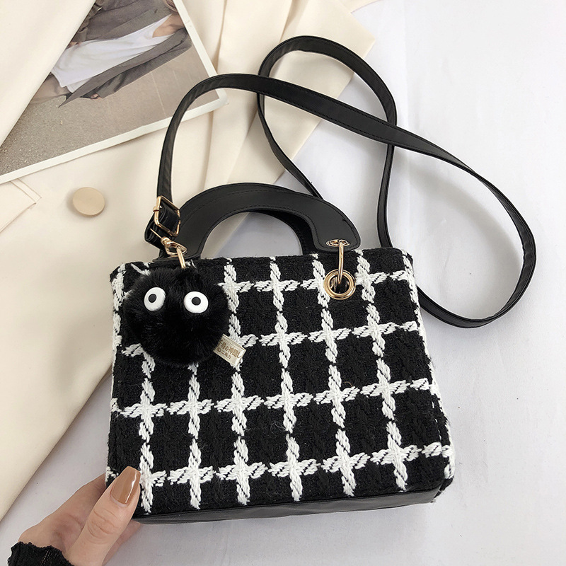 Luxury Brand Designer Bag Internet Celebrity Fashion Woolen Plaid Handbag 2022 Autumn Winter New Style Elegant Universal Single Shoulder Crossbody Sma