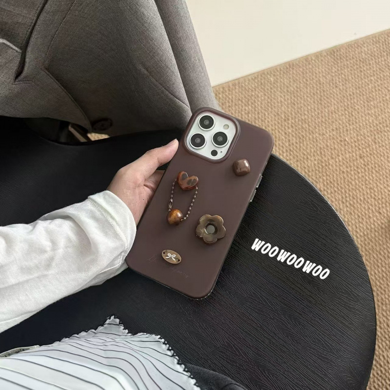 Autumn Style Coffee Color Amber Heart Small Flower iPhone 17 Pro Max iPhone 16 Phone Case 15 for Women