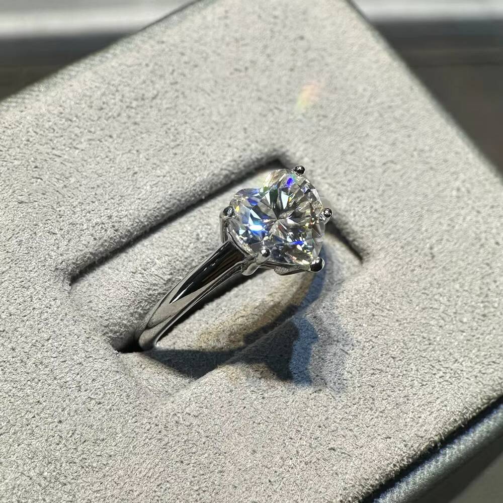 Wholesale Custom Fine Jewelry 2Ct Heart Shaped Moissanite Ring Trendy S925 Sterling Silver Wedding Engagement Ring for Women