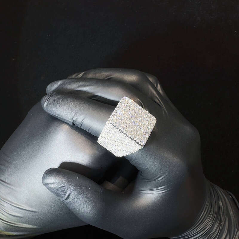 Fashion Jewelry Exquisite Inlaid VVS Silicon Stone S Silver Hip-Hop Iced Out Ring