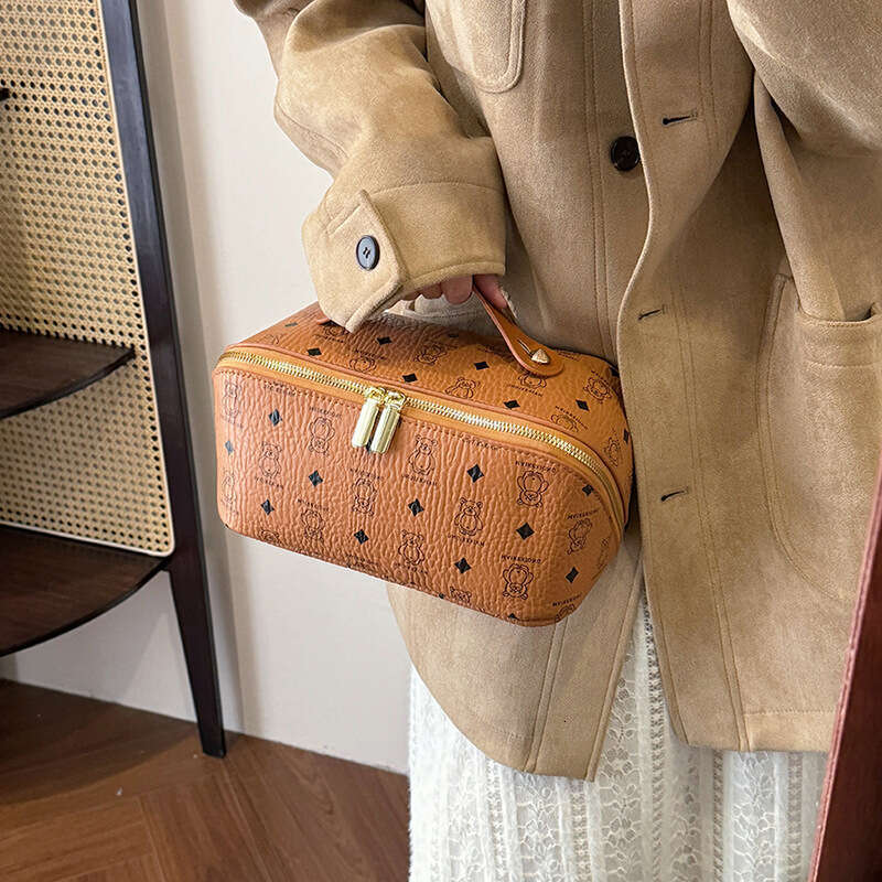 Designer Bag Luxury Bag PU Pillow New Makeup For Women Shoulder Bag Portable Cosmetic Storage Travel Large Capacity Toiletry