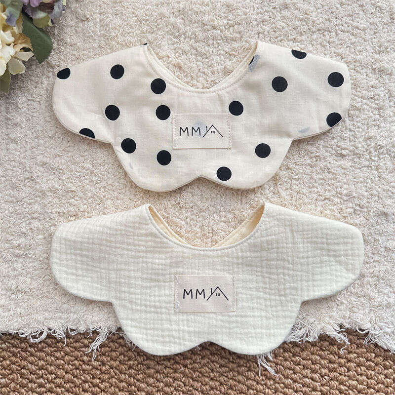 Double-Sided Pure Cotton Bibs Babies Girls And Boys Floral Design High Aesthetic Value Pink Color Suitable for Autumn Winter