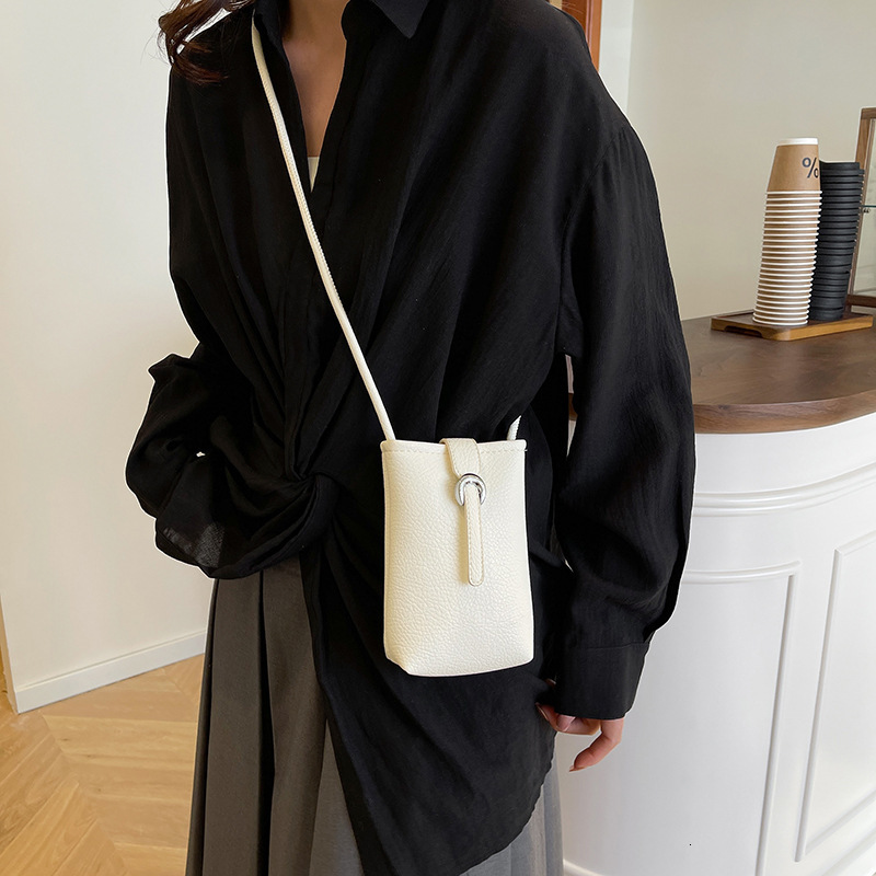 Luxury Brand Designer Bag Lychee Grain Soft Leather Single Shoulder Crossbody Vertical Phone Bag Korean Style Literary Simple Solid Color Fresh Casual
