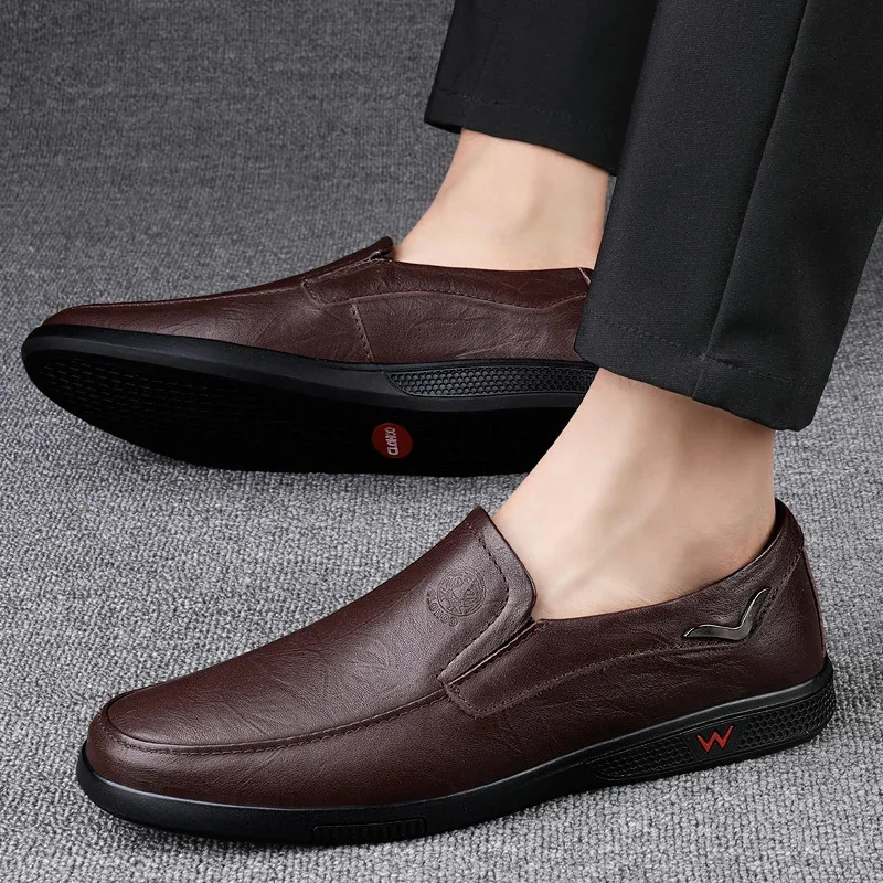 Fashionable mens handmade casual shoes genuine leather mens loafers outdoor comfortable and breathable mens shoes 251013