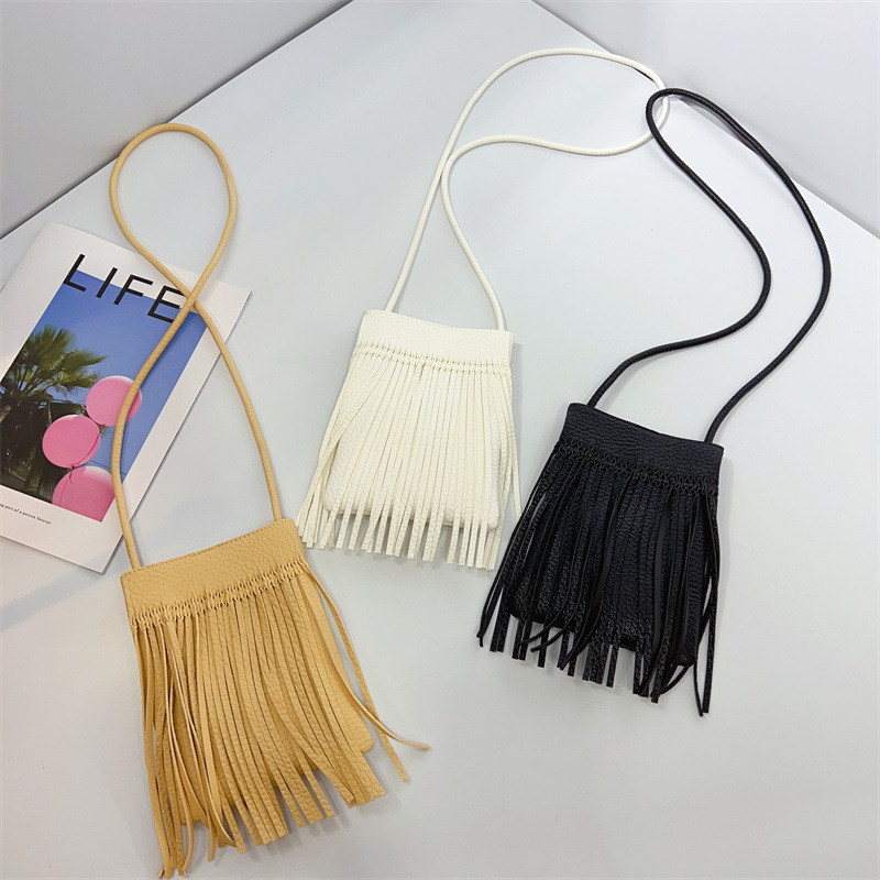 Luxury Brand Designer Bag Korean Style Tassel Crossbody Small Bag Comfortable Soft Leather Neck Hanging Phone Bag Textured Single Shoulder Casual Vers