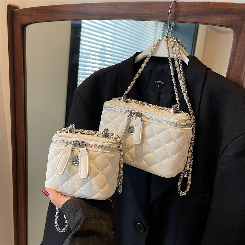 Free shipping designer Fashion Bags Fashion mini bag women chain bag single shoulder crossbody bag luxurious