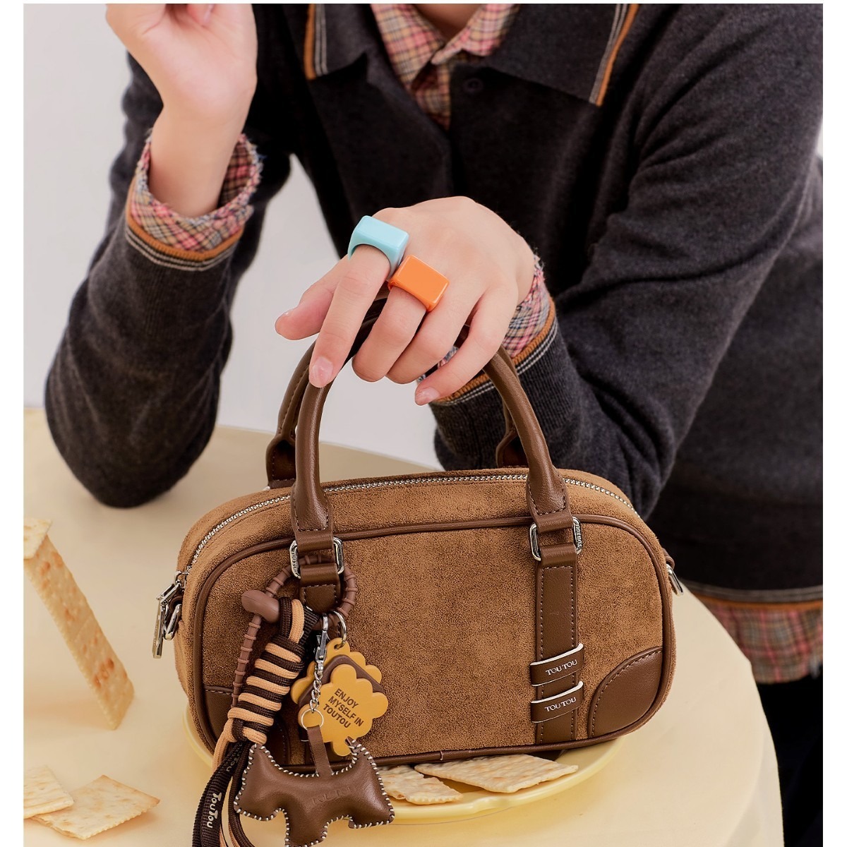 Designer's new suede patch Boston bowling bag large capacity handbag cute one shoulder crossbody hot selling trendy women's bag