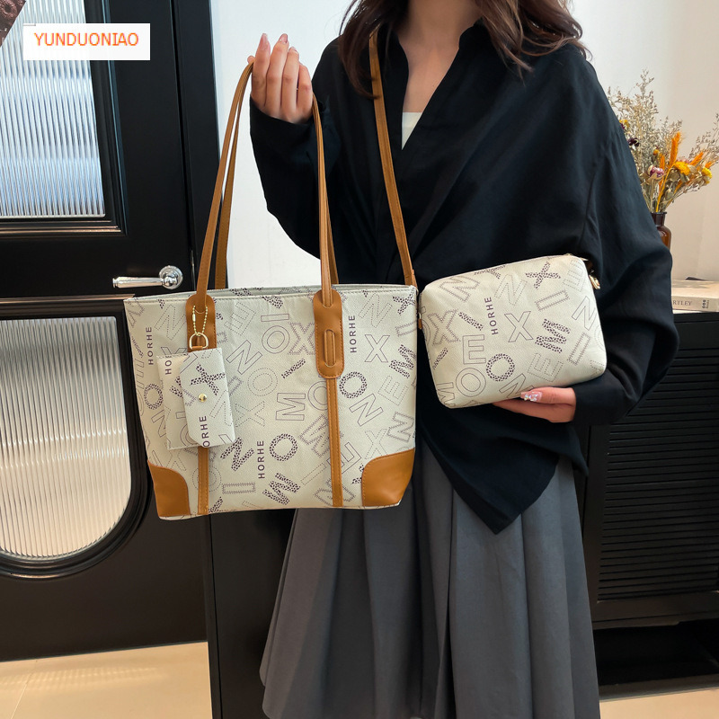 Large capacity luxury handbag 2025 new fashionable shoulder bag commuting handbag letter printing autumn and winter new designer bag