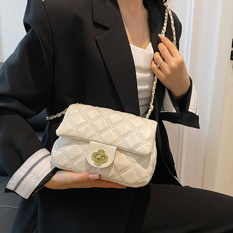 Luxury Brand Designer Bag Light Luxury Style Quilted Chain Small Bag For Women 2024 New High-End Single Shoulder Underarm Bag Crossbody Small Square B