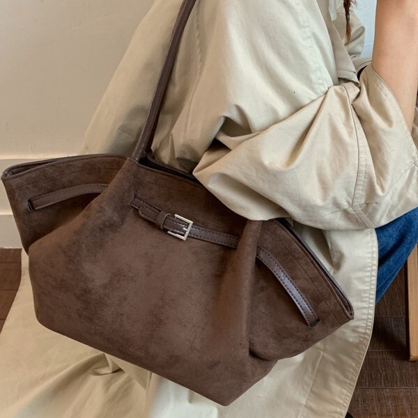 Luxury Brand Designer Bag Niche Design Green Handbag For Women 2025 New Versatile Shoulder Underarm Large Capacity Tote Bag For Women