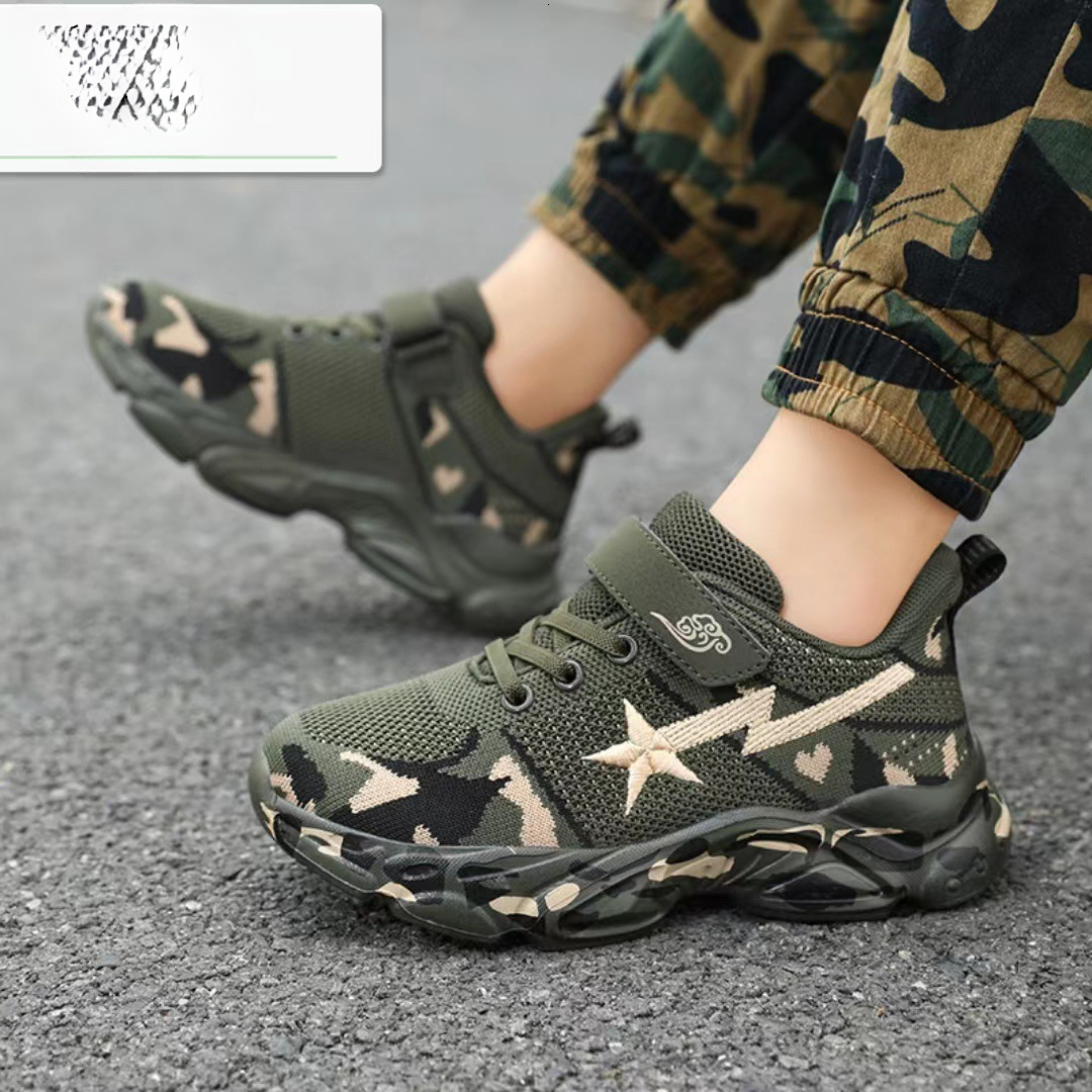New popular children's shoes with ultra light and soft soles, military training camouflage shoes, fashionable outdoor running shoe design shoes