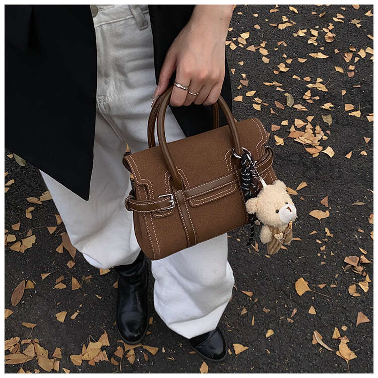 Commuting Matte for Women 2025 New Fashion Designer Bags Versatile Crossbody Exquisite Super Popular Handheld Small Square Bag