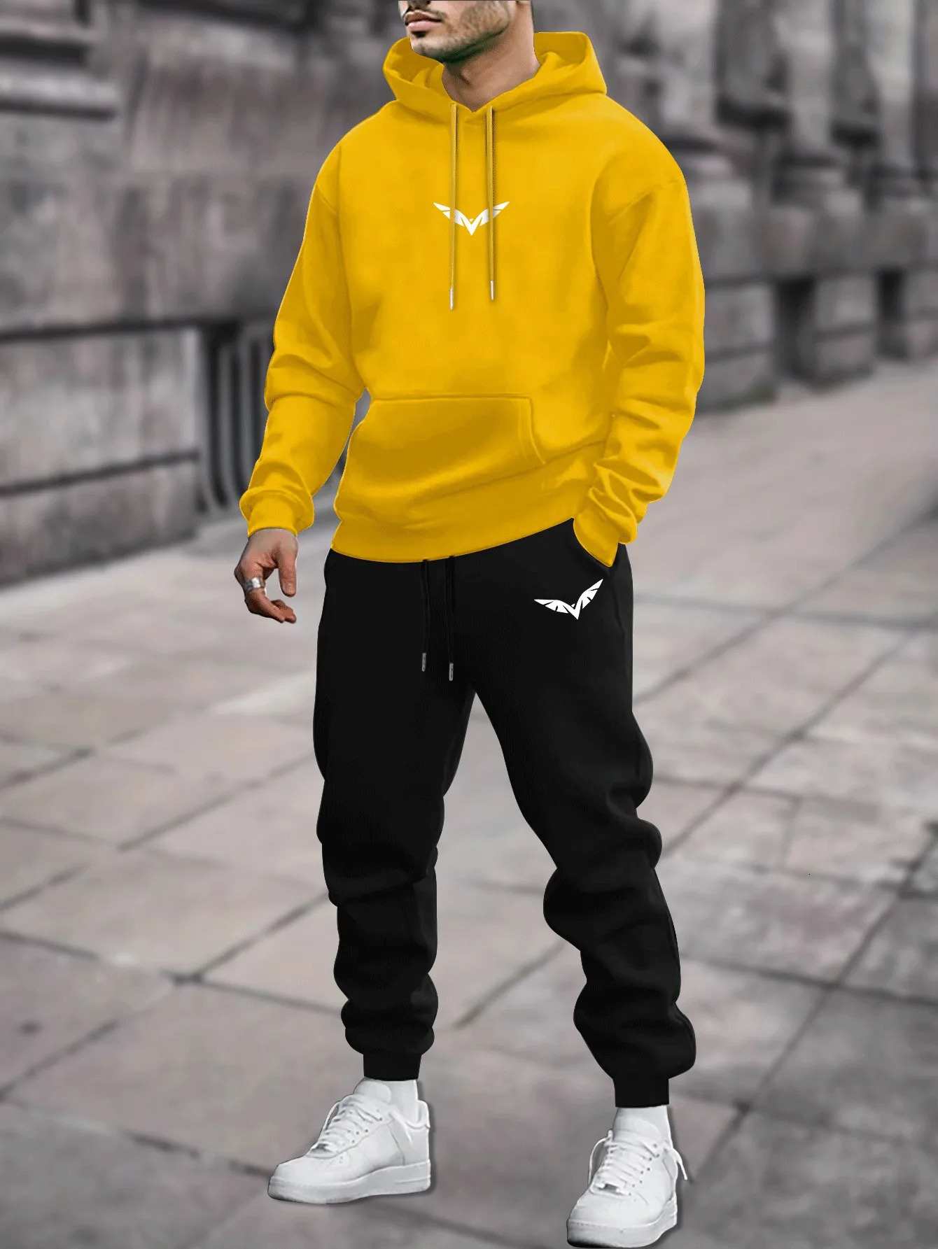 Urban Cool Mens Casual Sports Set Fashion Geometric Print Hoodie and Sports Pants Loose Fit Stretch Material 251016