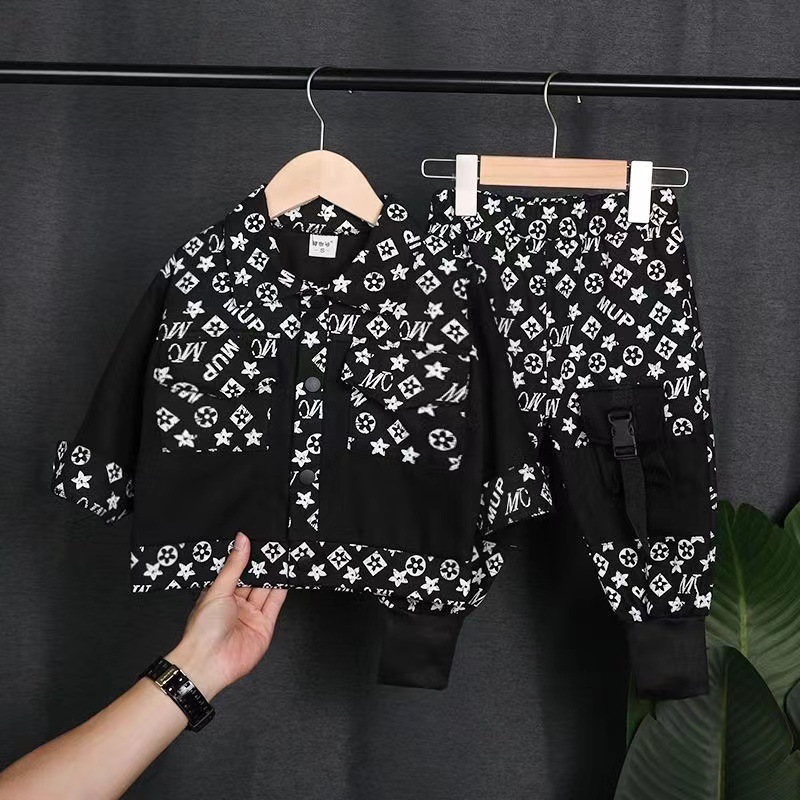 High quality soft 2025 Kids Luxury Cargo Set, All-Over Letter Print 2-Piece Outfit for Boys Girls Free Shipping