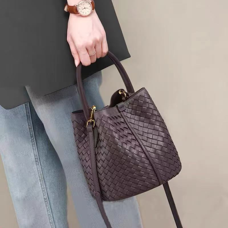 Luxury Brand Designer Bag Hong Kong Bag Women Autumn 2025 New Women's Bag Crossbody Bucket Bag Woven Bag Large Capacity Handbag Shoulder Bag
