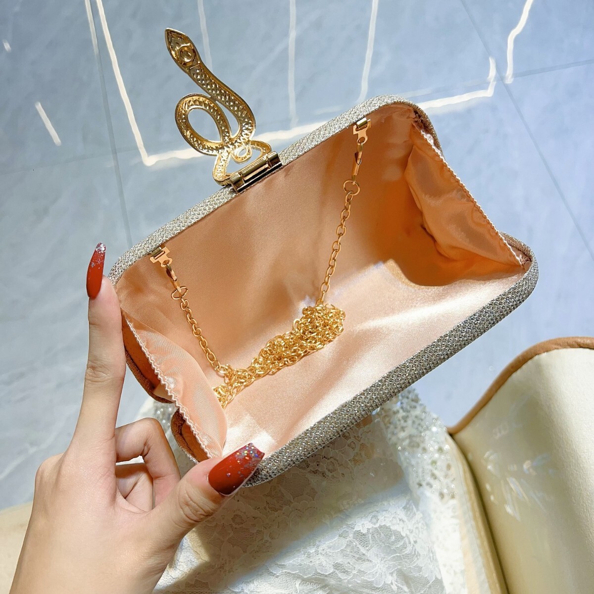 Luxury Brand Designer Bag New Evening Bag Small Fragrance Style Sequin Niche Box Bag Clutch Bag Evening Bag Dress Bag Banquet Bag