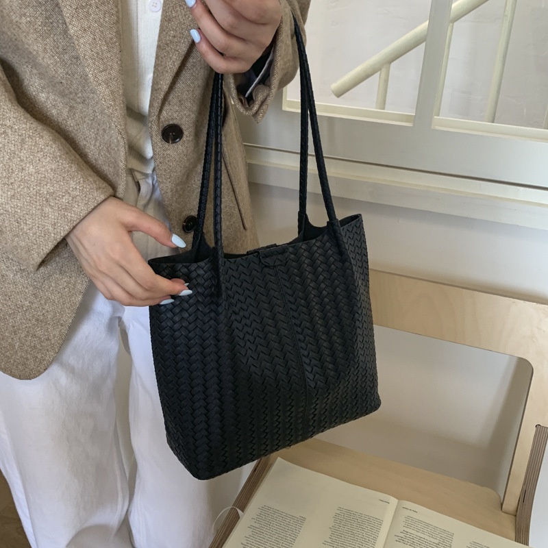 Luxury Brand Designer Bag Woven Large Bag For Women 2025 New Trendy Fashion Korean Version Tote Bag Simple Large Capacity Shoulder Handbag