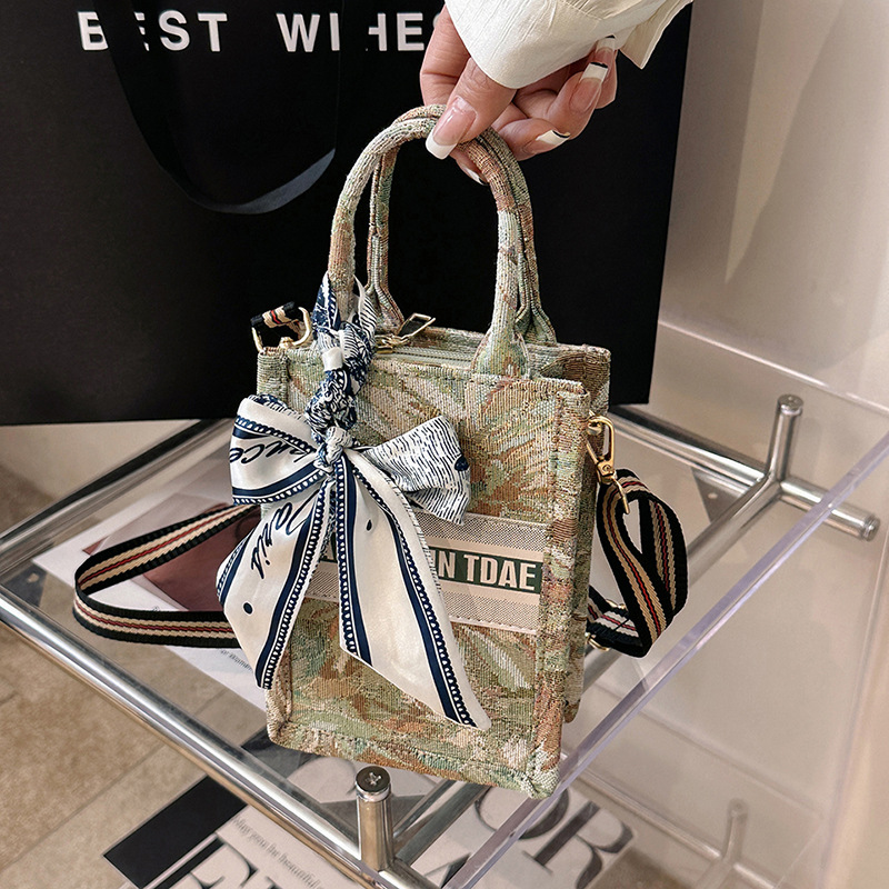 hot Free shipping designer bags for womens Shoulder Handbag fashion trend single shoulder diagonal cross small square bag