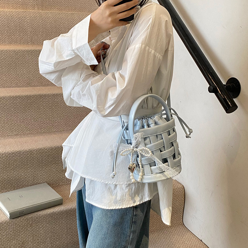Luxury Brand Designer Bag Niche Woven Handbag For Women 2025 New Fashion Simple Versatile Crossbody Bag Summer Handbag Bucket Bag