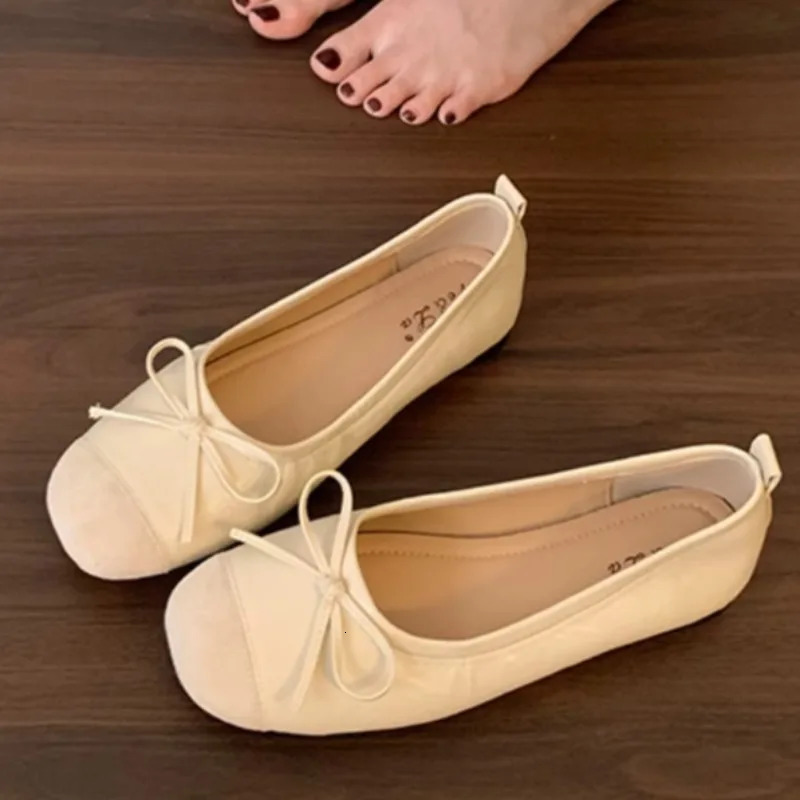 Womens Autumn Simple Solid Color Outdoor Nonslip Flat Shoes Fashion Patent Leather Casual Party Ladies Low Top Shoes 251018