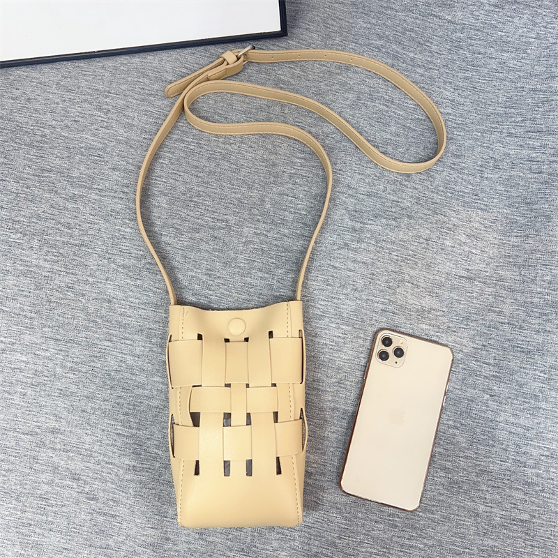 Luxury Brand Designer Bag Woven New Single Shoulder Bucket Bag Fashionable Shopping Crossbody Phone Bag Hollow Design Stylish Mini Personality Bag