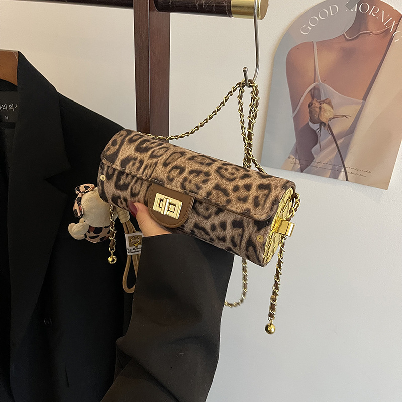 Luxury Brand Designer Bag Leopard Print Baguette Bag For Women 2025 Early Spring New Fashion Single Shoulder Bag High-End Sense Elegant Crossbody Smal