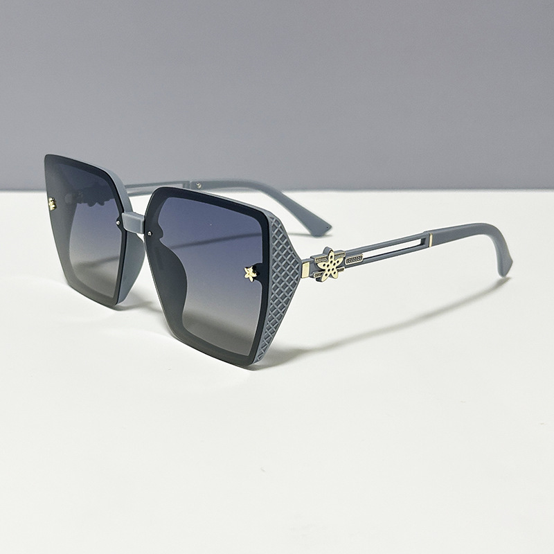 Luxury Brand Designer Jewelry Five-Star Decorative Eyewear Accessories Export Sunglasses Online Style Beauty Bare Face Polarized Glasses Simple Elegan