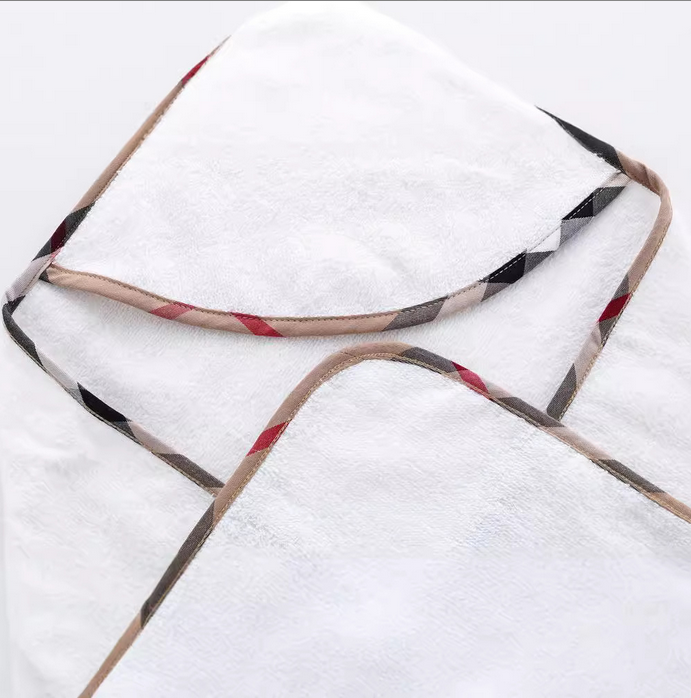 New summer style baby printed one-piece jumpsuit. It's a short-sleeved cotton romper with a round neck and shoulder buttons for babies.70*70