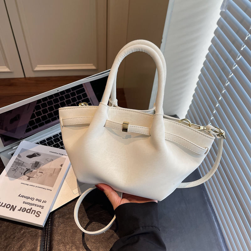 Luxury Brand Designer Bag Frosted Vegetable Basket Bag For Women, New High-End Bucket Bag, Simple And Fashionable Commuter Shoulder Handbag