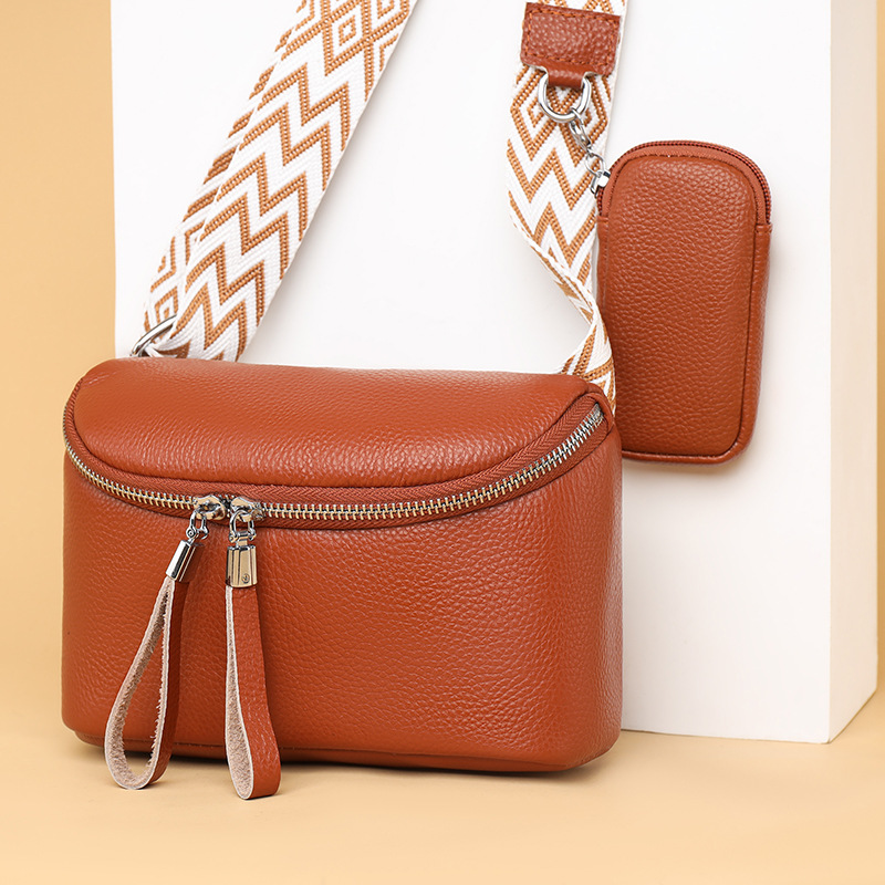 Free shipping designer Fashion Bags Real leather women bag new cowhide women saddle bag fashionable single shoulder diagonal cross chest bag Classic T