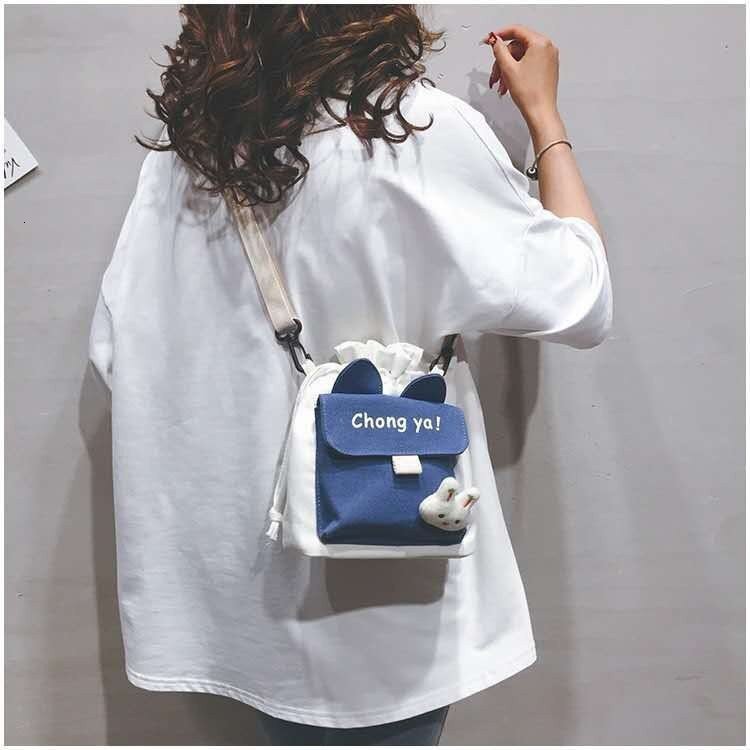 Designer Women's Canvas Small Bag New Japanese Crossbody Bag Cute Student Hot Selling Trendy Art Shoulder Bag