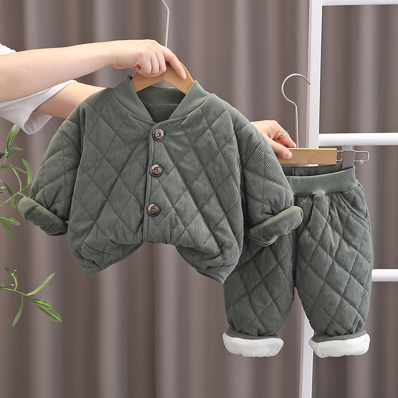 Baby Winter Warmth Set 2025 Children's Clothing for Boys and Girls with Western Style and Thick Velvet Home Clothes, Two piece Outer Set