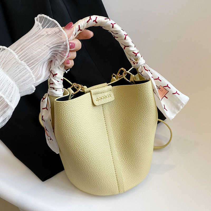 Luxury Brand Designer Bag Trendy Niche INS Style Elegant High-End Handheld Bucket Bag Fashion Commuter Versatile Crossbody Women's Bag