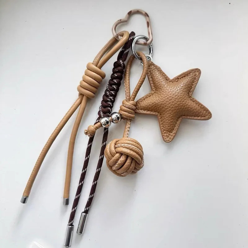 Leather Star Keychain Pentagram Car Keyring with Woven PU Leather Rope Ball Pendant Creative Bag Charms 251017
