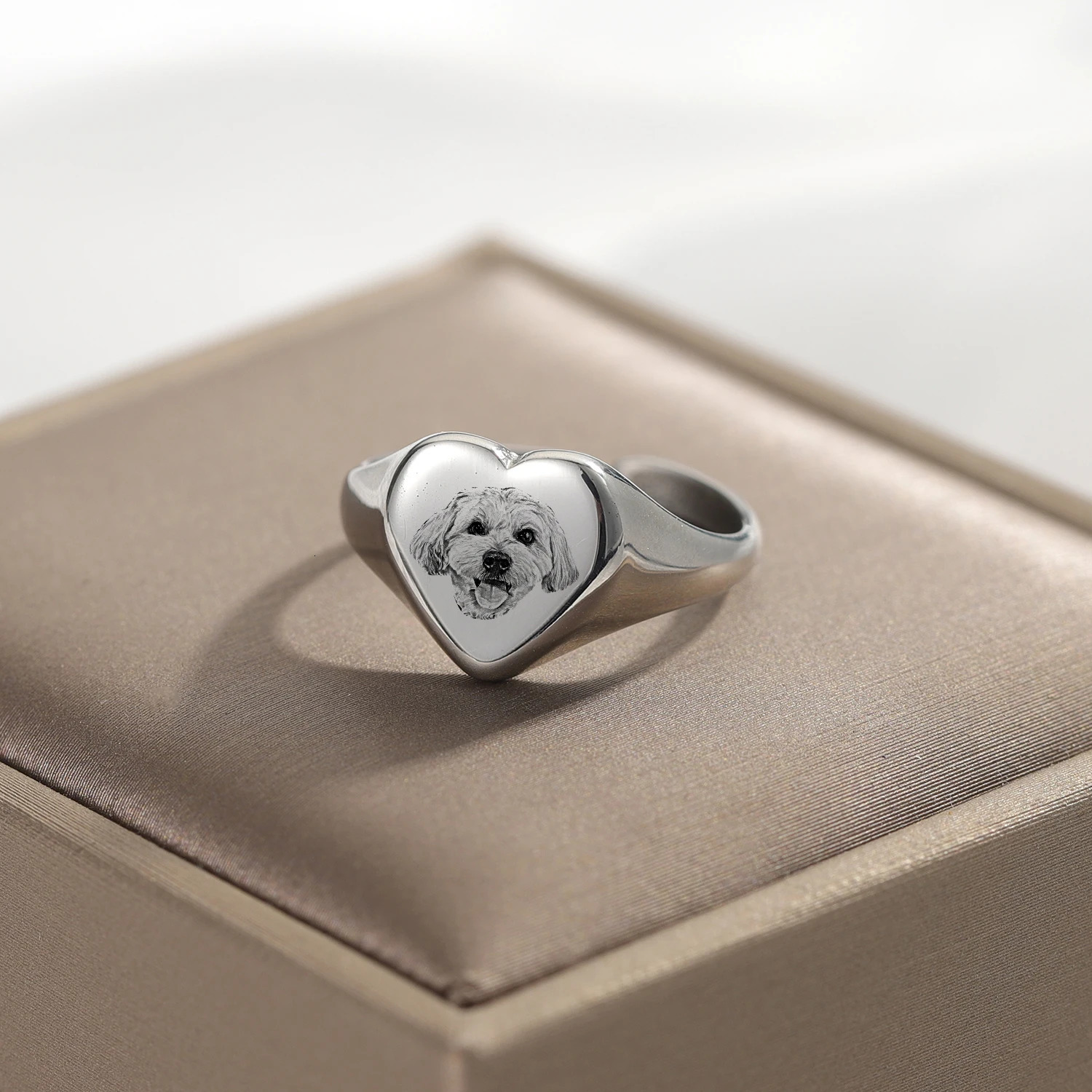 Custom Pet Po Engraved Portrait Ring Personalized Signet Minimalist Souvenirs Picture Heart Stainless Steel 251008