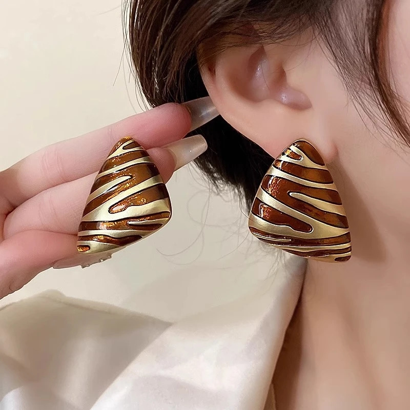 LATS Vintage Triangular Stud Earrings for Women Girls Striped Zebra Drip Oil Earring Party Gifts Fashion Jewelry Accessories 251013