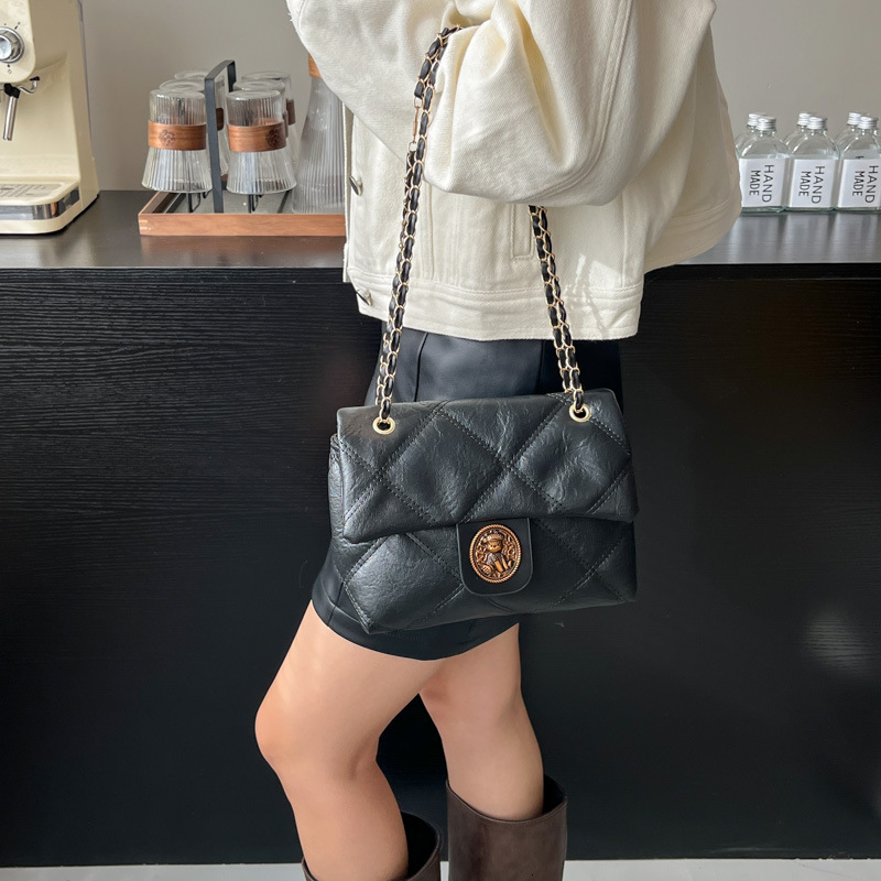 Luxury Brand Designer Bag Fashion Pleated Underarm Bag For Women 2025 Spring New Embroidered Quilted Chain Bag Stylish Single Shoulder Bag