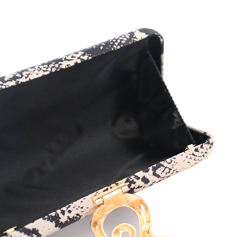 Luxury Brand Designer Bag New Snake Pattern Evening Bag Handmade Banquet Bag Iron Box Evening Bag Snake Shape Switch Clutch Bag