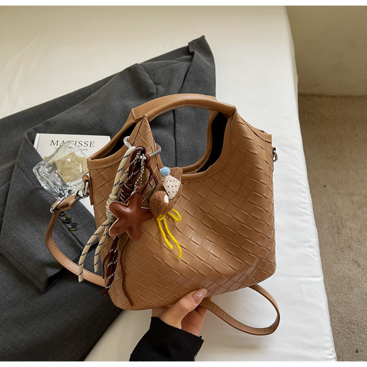 Luxury Brand Designer Bag Fashion Woven Handbag For Women 2025 New Large Capacity Bucket Bag High-End Feel Single Shoulder Crossbody Bag