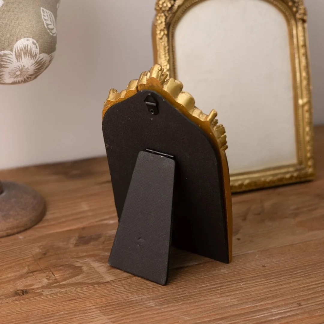 Vintage Resin Velvet Jewelry Display Stand Retro Necklace Bracelet Earring Pendant Display Props Holder Classic Jewelry Stand 251016