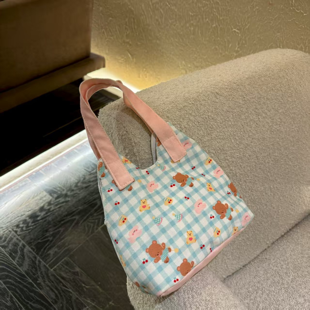 New Korean designer cute printed women's handbag with cartoon high appearance, panda large capacity, hot selling shoulder bag