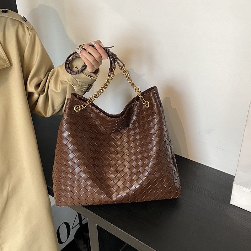 Luxury Brand Designer Bag Korean Style Casual Commuter Large Capacity Bag For Women 2025 New Versatile Woven Pattern Single Shoulder Crossbody Bucket 