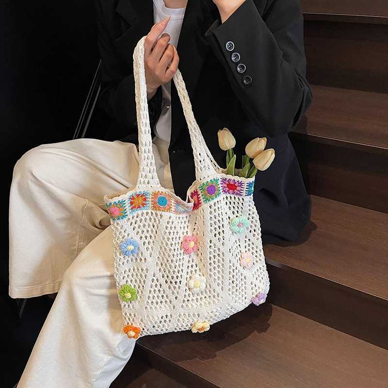 Women Knitting Out Crochet Flower Tote Bag Wear Lovely Woven Shoulder Bag Knit Shoulder Bag Seaside Trip Shopping Beach Bag Z251018