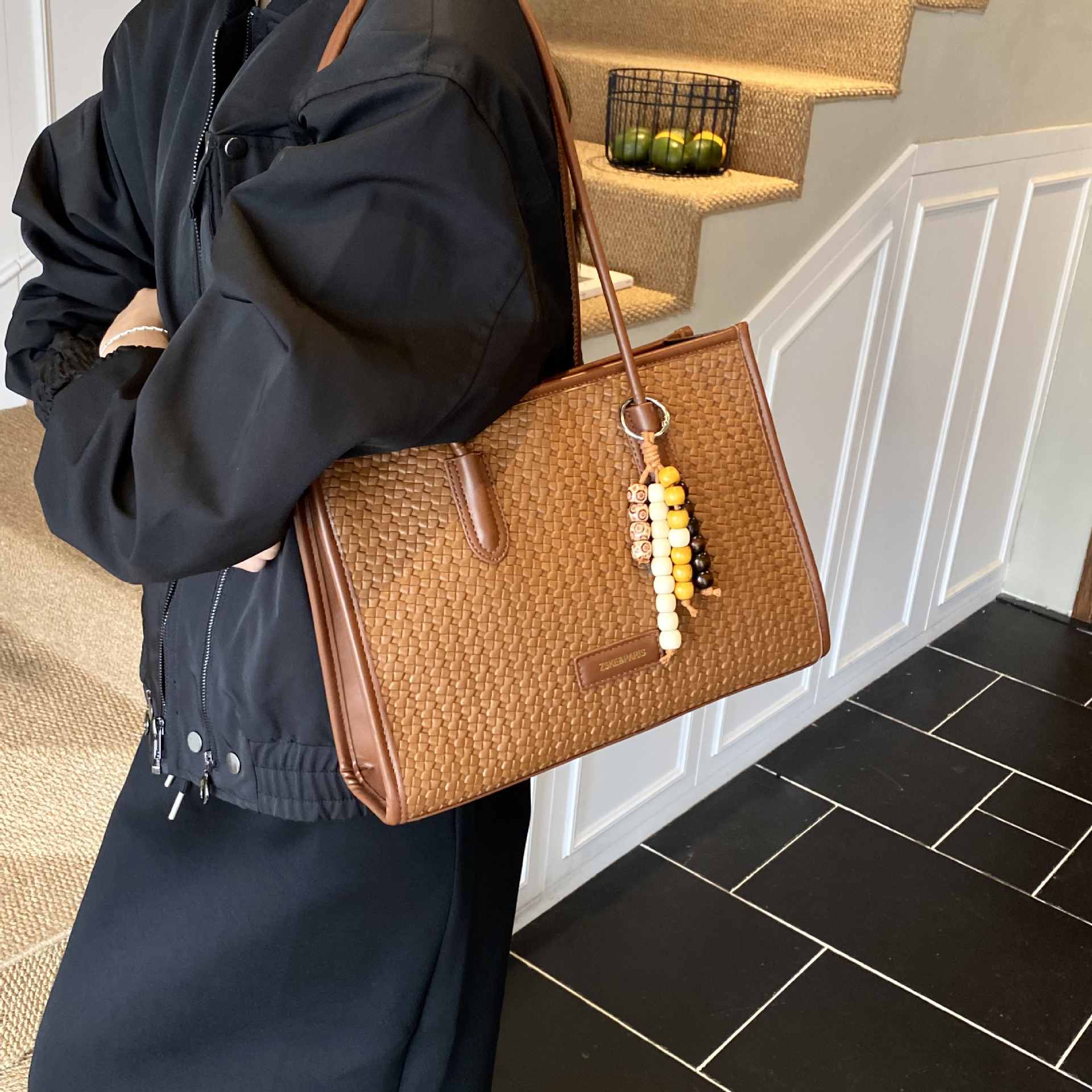 Luxury Brand Designer Bag High-End Luxury Woven Pattern Handbag For Women 2025 Autumn New Commuter Large Capacity Tote Shoulder Bag