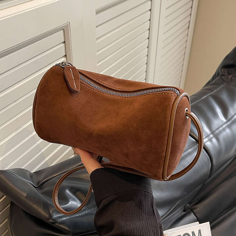 Designer Bag Shoulder Bag Luxury Bag This Year's Trendy Boston Autumn Winter Versatile 2025 New Niche Design Crossbody For Women Matte Cylinder